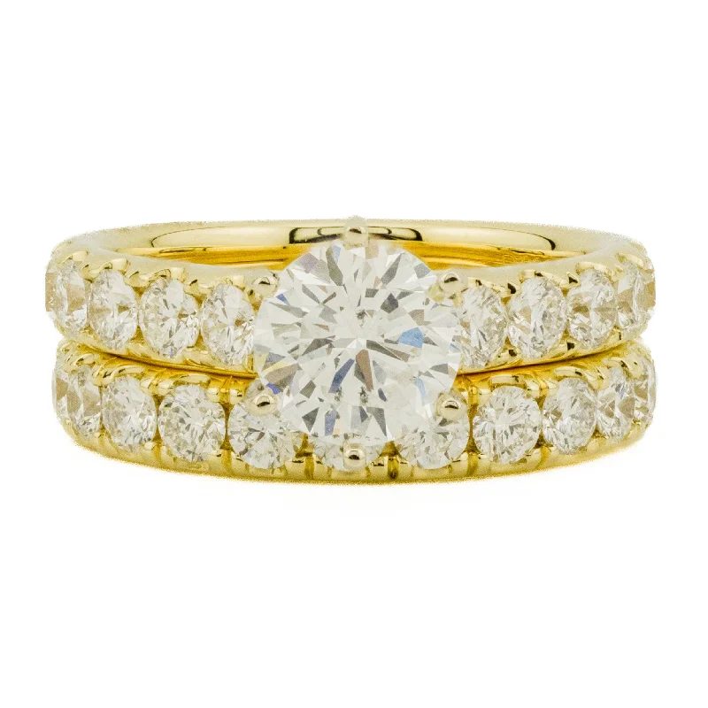 engagement rings with bright diamonds -1.31 Round Diamond w/ Diamond Accents Bridal Wedding Set in 18K Yellow Gold - Size 7