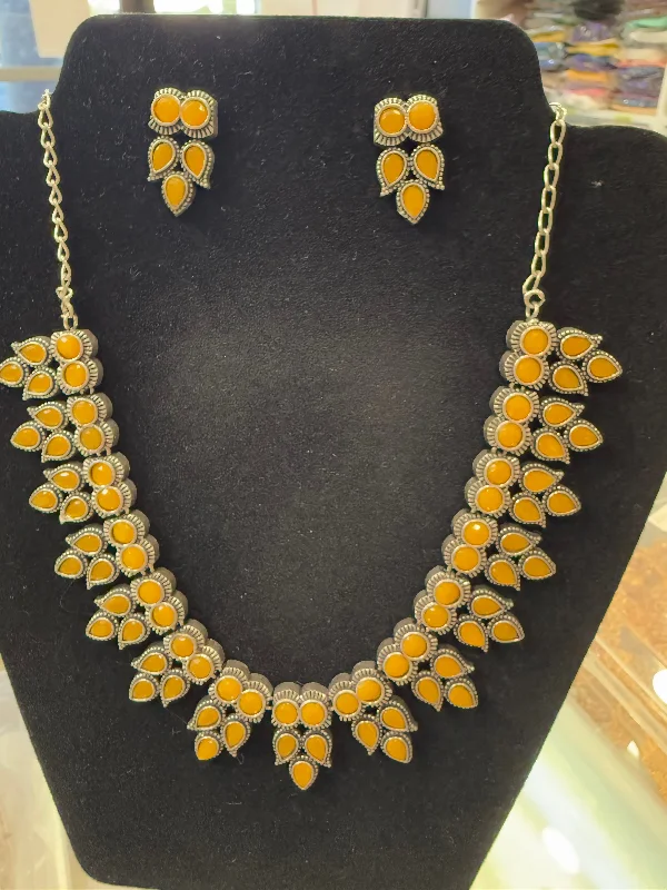 women's necklaces with rose gold chain -Alluring Leaf Shaped Yellow Stone Oxidized Necklace With Earrings